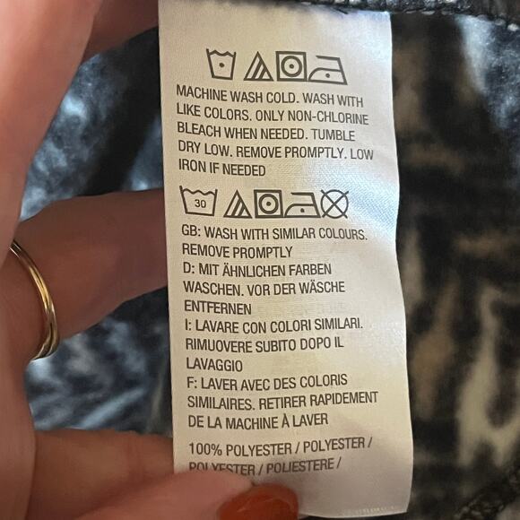 Susan Graver Weekend Cardigan Black Open Front Herringbone Hooded Fleece 2X - Picture 7 of 7